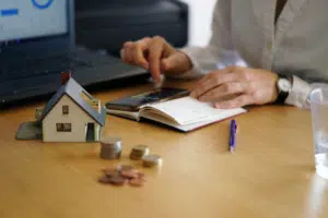 No momento, você está visualizando TJ-GO reconhece direito de posse de antigo proprietário de imóvel leiloado